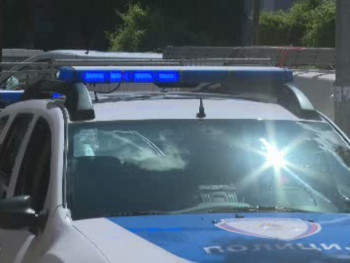 Bačena bomba pred zgradu u Sokocu