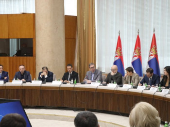 Vučić: Pomoći u rješavanju krize u Republici Srpskoj uz poštovanje Dejtonskog sporazuma 